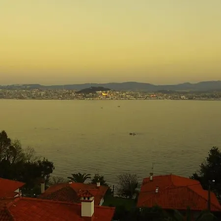 Casa de Férias Adosado Con Increibles Vistas A 150m De La Playa Moaña